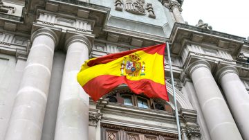 إلغاء الحجر الصحي على المسافرين البريطانيين إلى إسبانيا