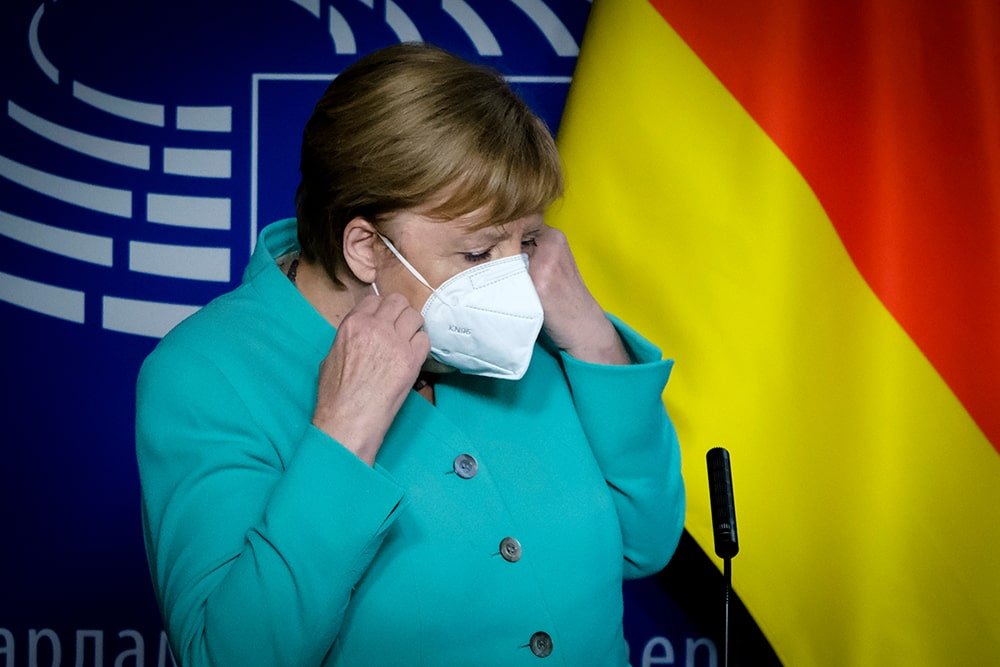 ألمانيا تفرض قيود جديدة لاحتواء تفشي فيروس كورونا بعد ارتفاع حدة الإصابات
