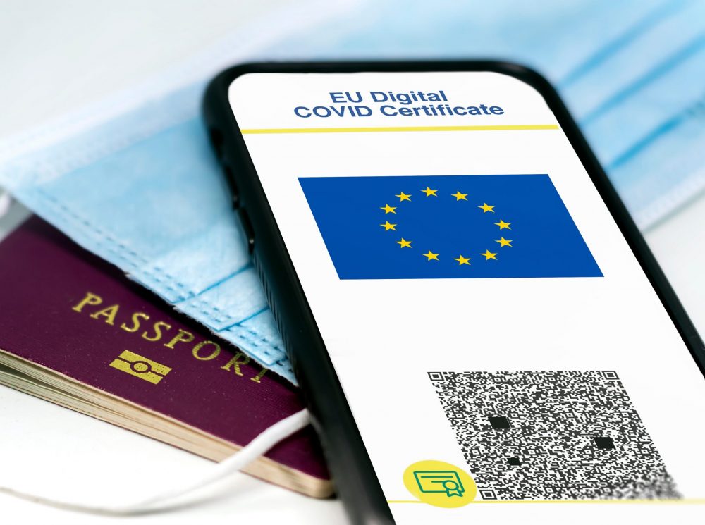 بدء العمل بجواز سفر لقاح كورونا للاتحاد الأوروبي