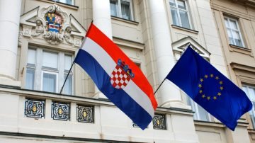 Croatia joins the Schengen acquis