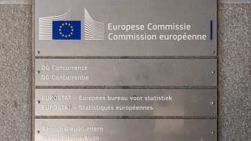 Eurostat on children residence permits for family reasons
